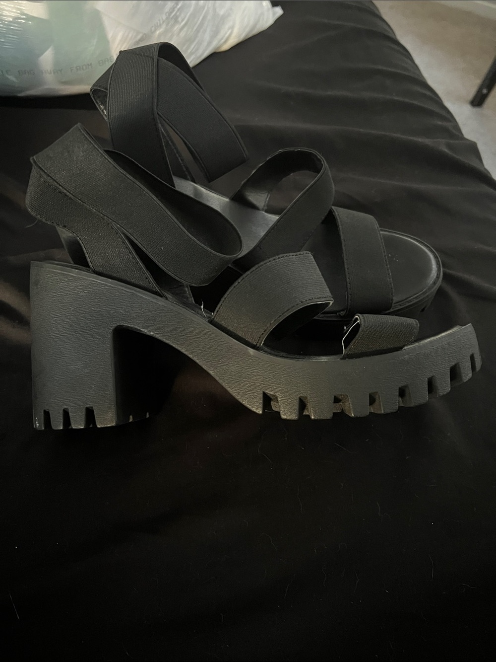 UNIONBAY Black Chunky Lug Platform Sandals